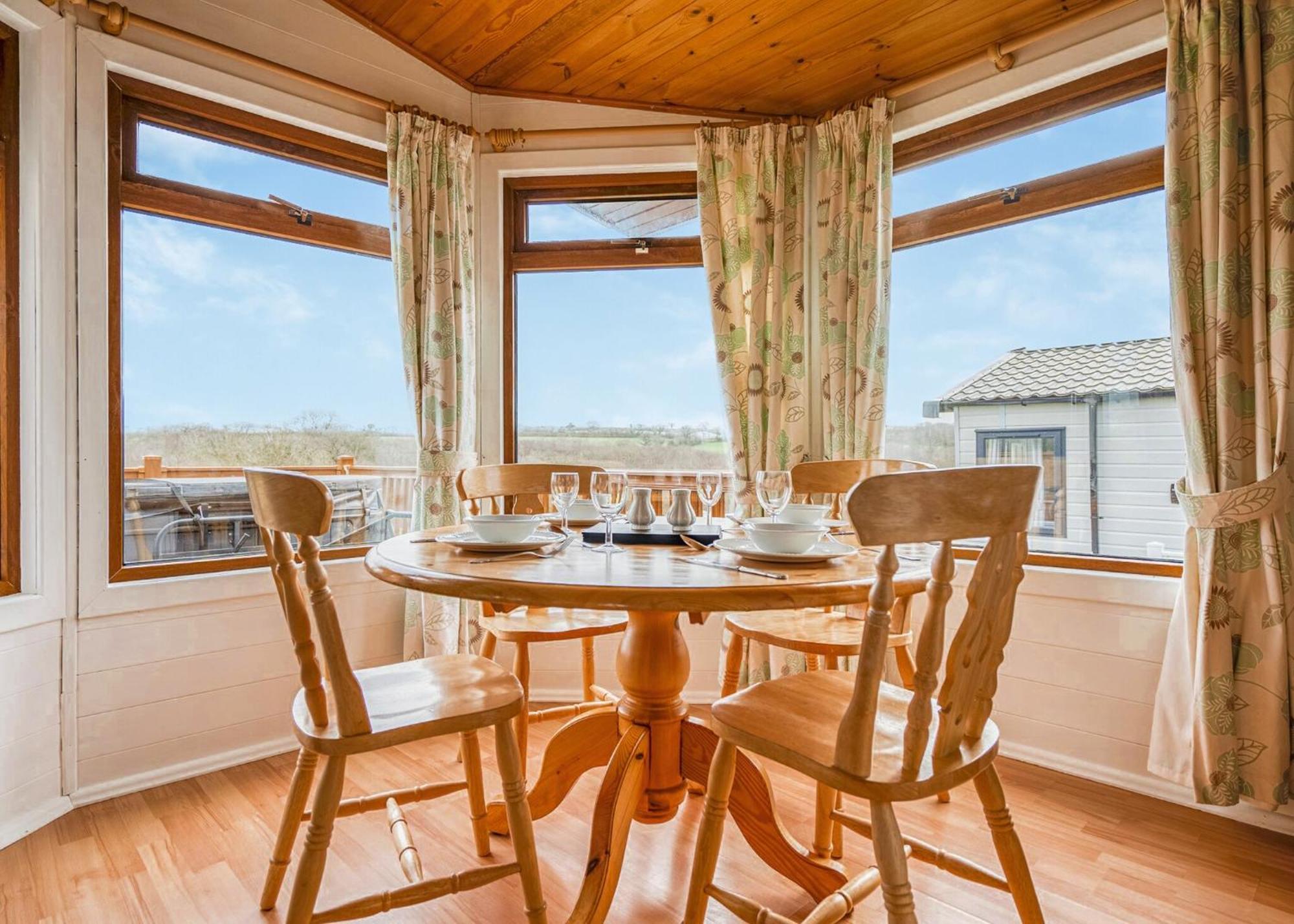 Meadow Lakes Holiday Park St Austell Eksteriør billede