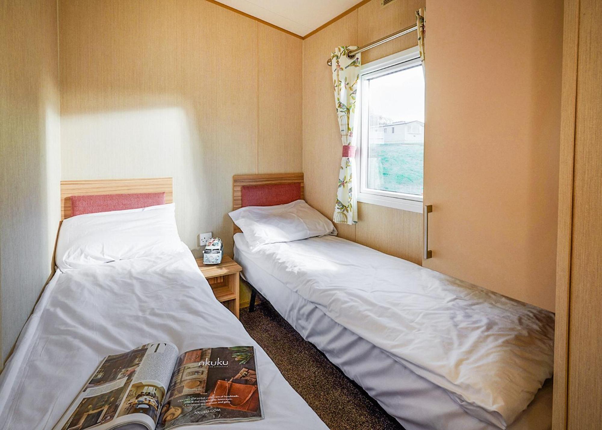 Meadow Lakes Holiday Park St Austell Værelse billede