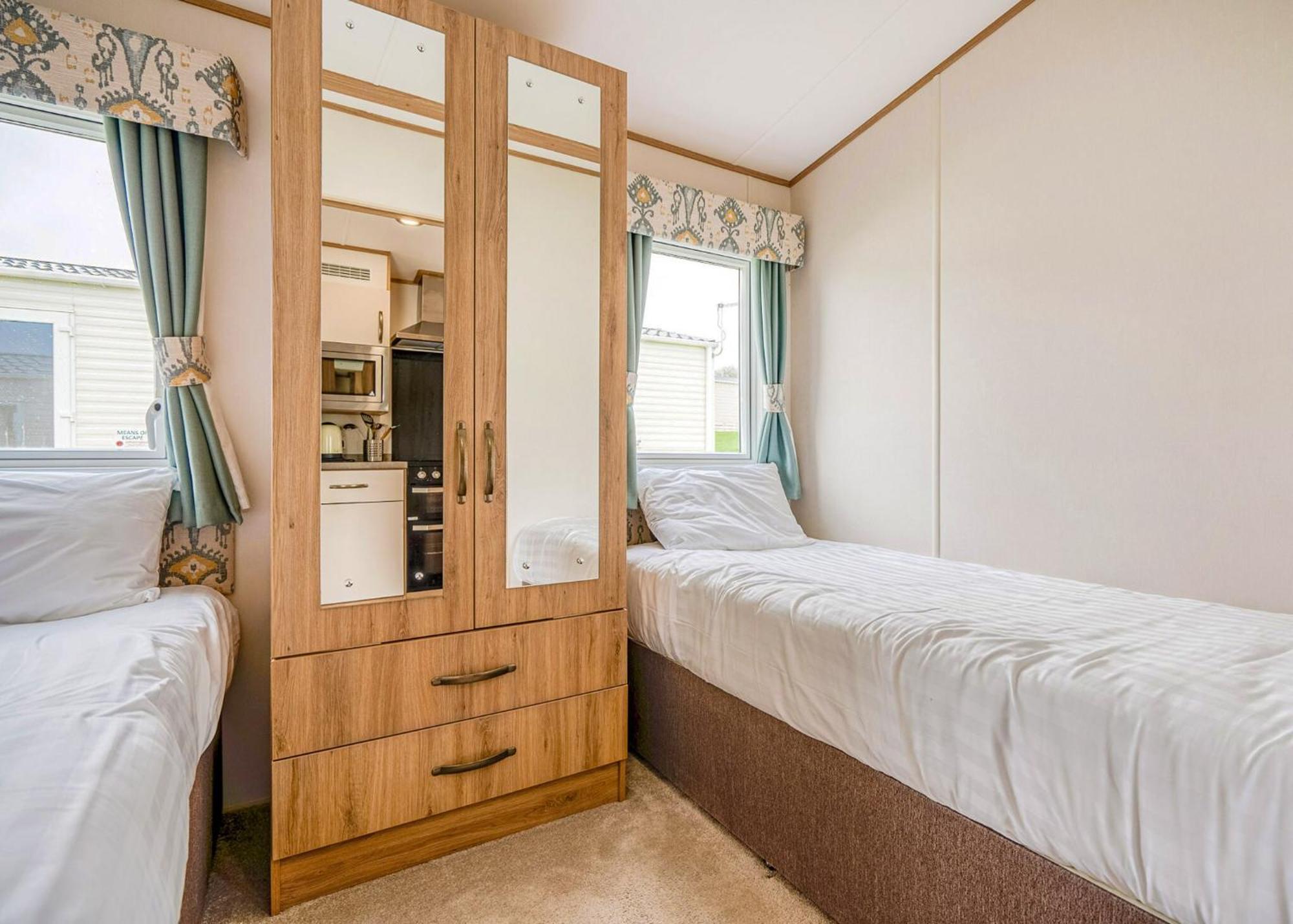 Meadow Lakes Holiday Park St Austell Værelse billede